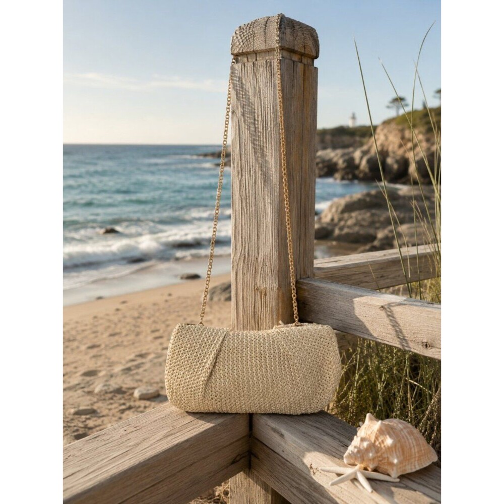 NWT capittana Oversized Straw Raffia Clutch